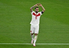 Turquía somete a los checos y se jugará el pase a cuartos ante Austria