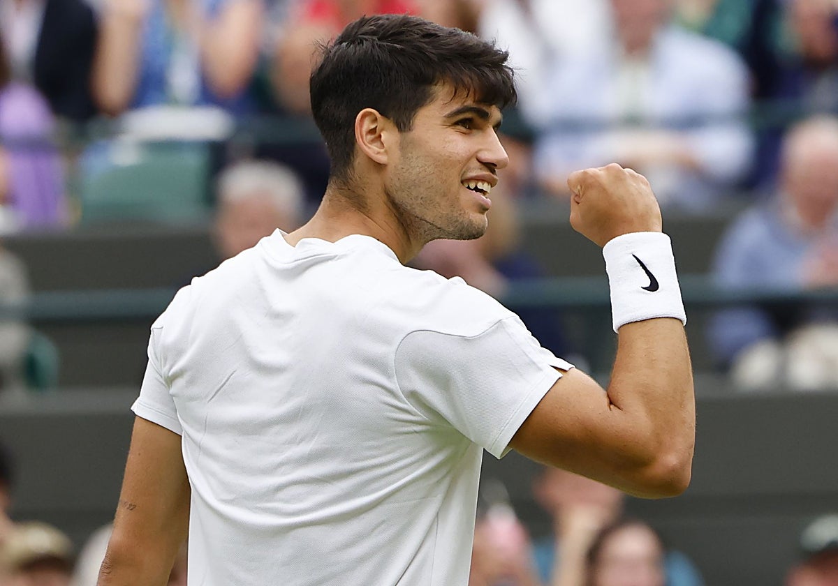 Alcaraz celebra el triunfo ante Vukic
