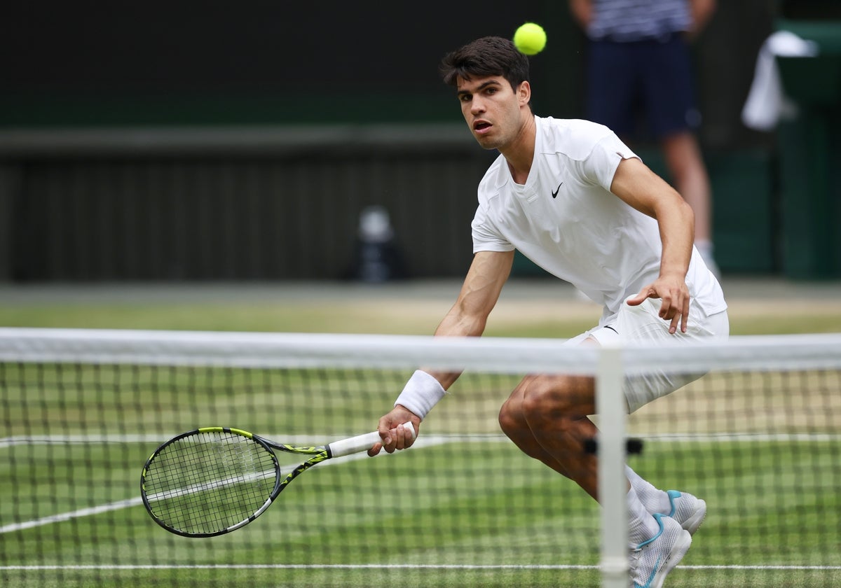 Alcaraz, durante la semifinal de Wimbledon ante Medvedev