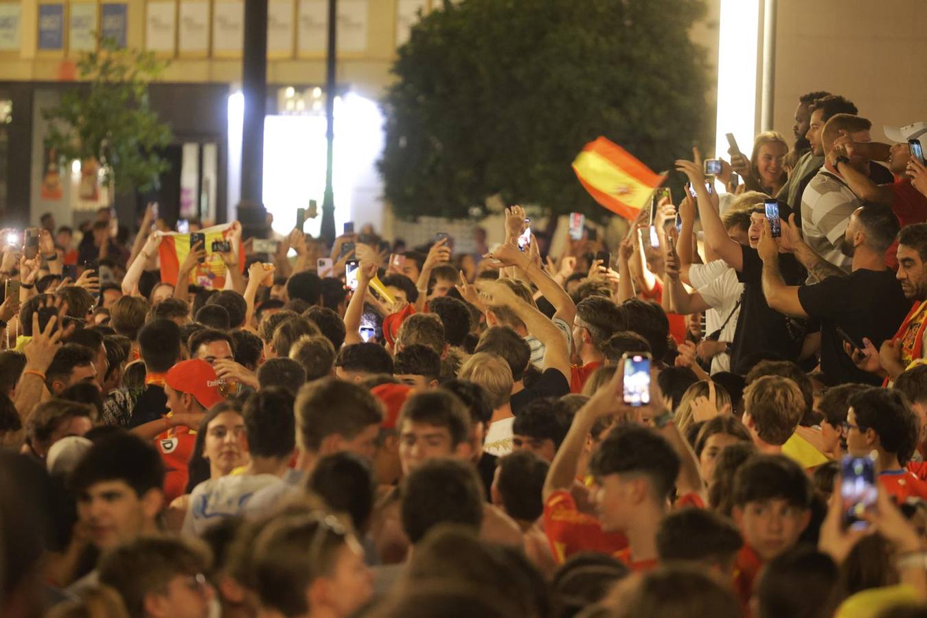 Puerta Jerez ha sido el punto de encuentro para celebrar la victoria de la selección española