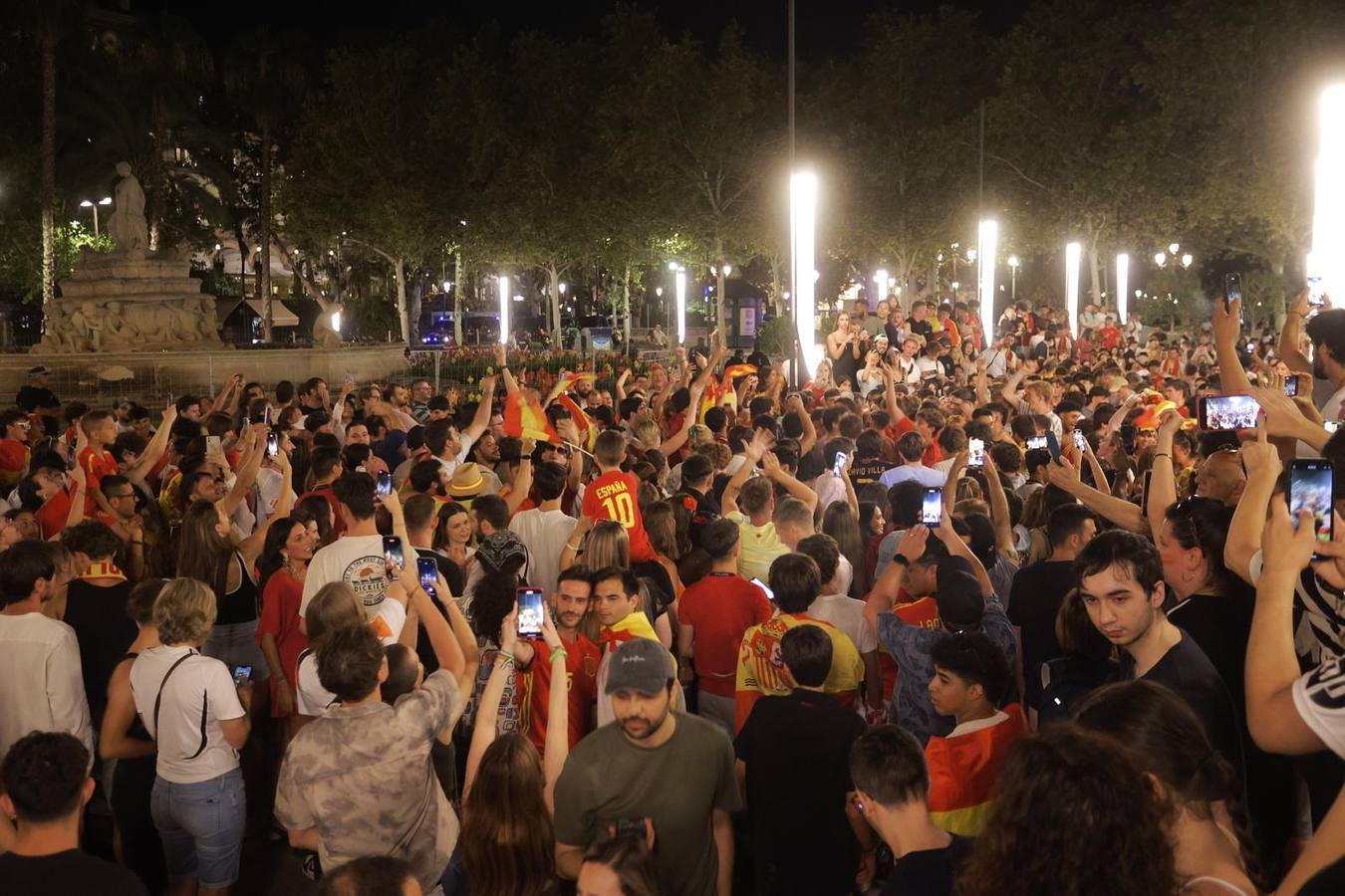 Puerta Jerez ha sido el punto de encuentro para celebrar la victoria de la selección española