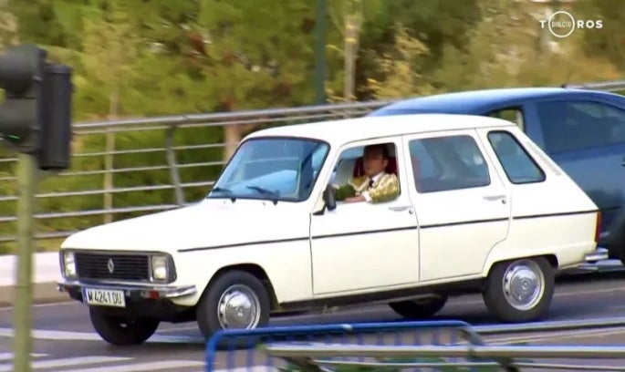 Antonio Ferrera, con su Renault 6