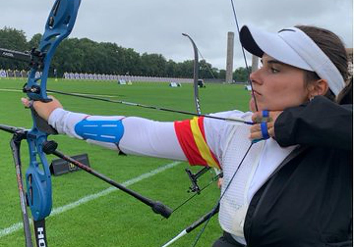 Elia Canales, arquera del equipo español olímpico