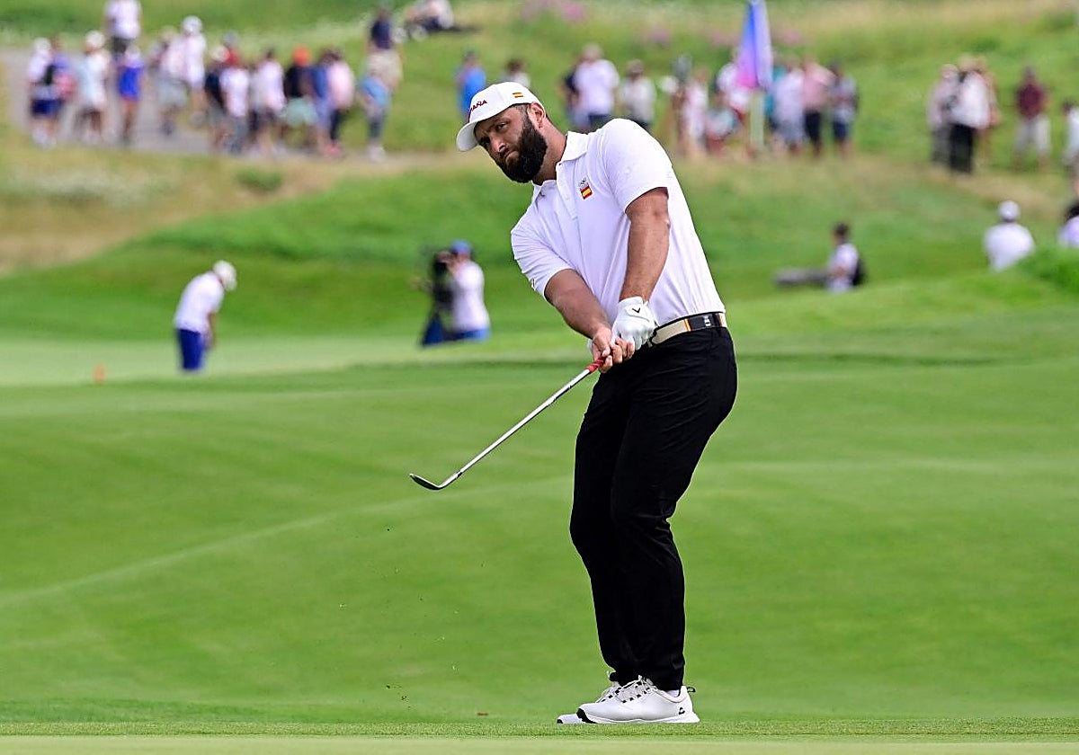 Jon Rahm, durante la tercera jornada en el Golf National