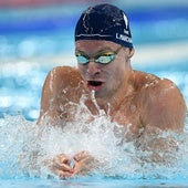 La natación se despide con dos nuevos récords del mundo y un bronce de Marchand