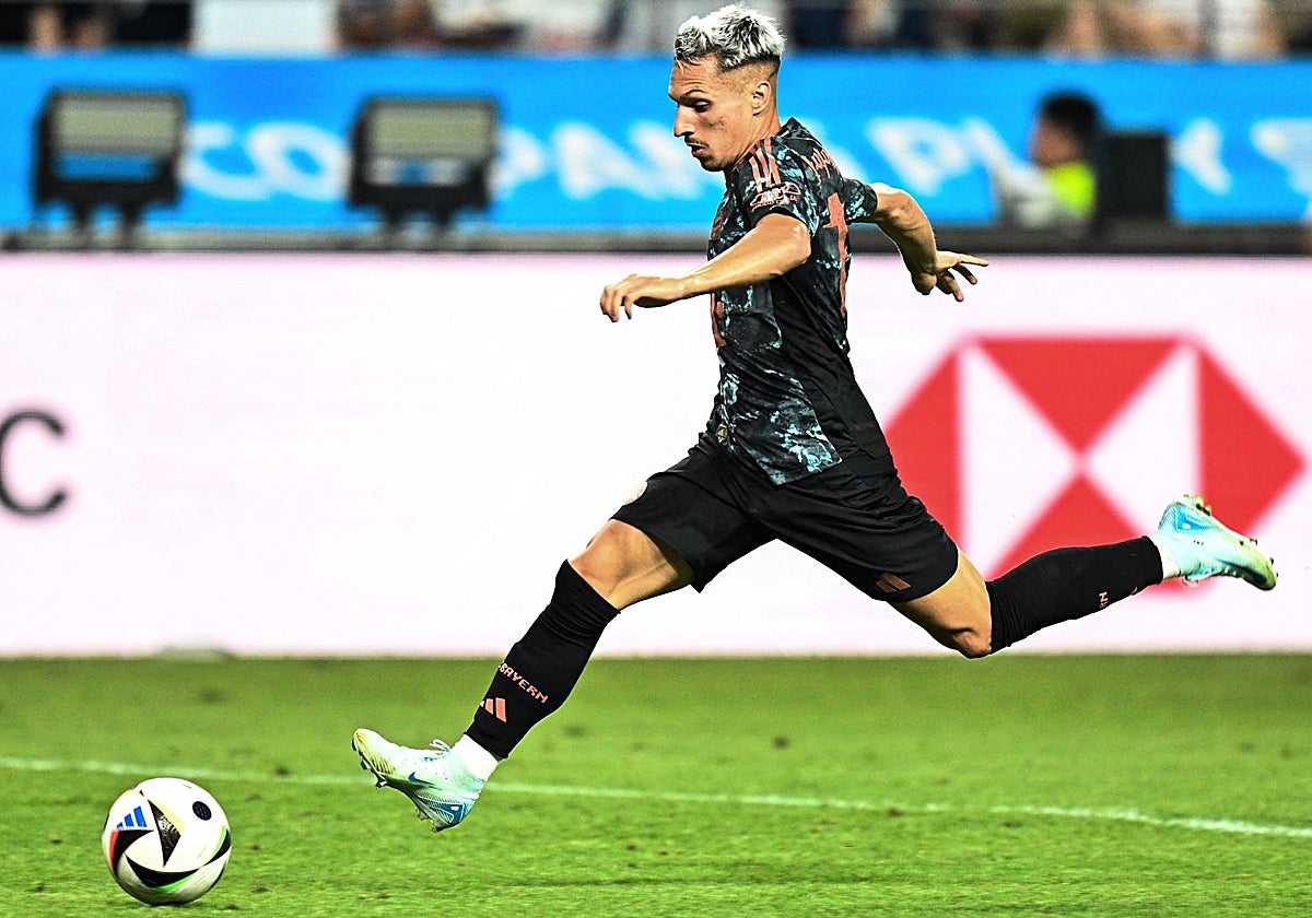 Bryan Zaragoza, en un partido con el Bayern Múnich