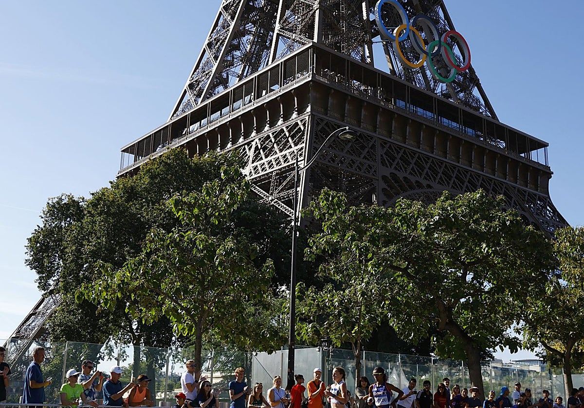 El maratón olímpico, a los pies de la torre Eiffel