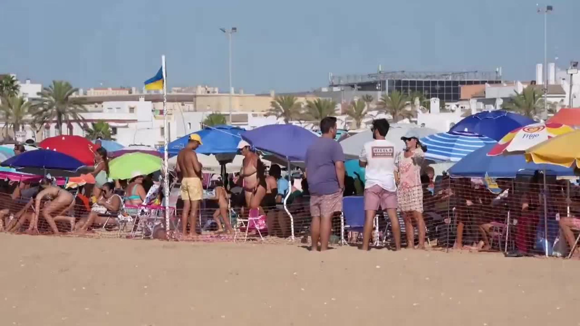 Sanlúcar de Barrameda celebra sus tradicionales carreras de caballos en la playa