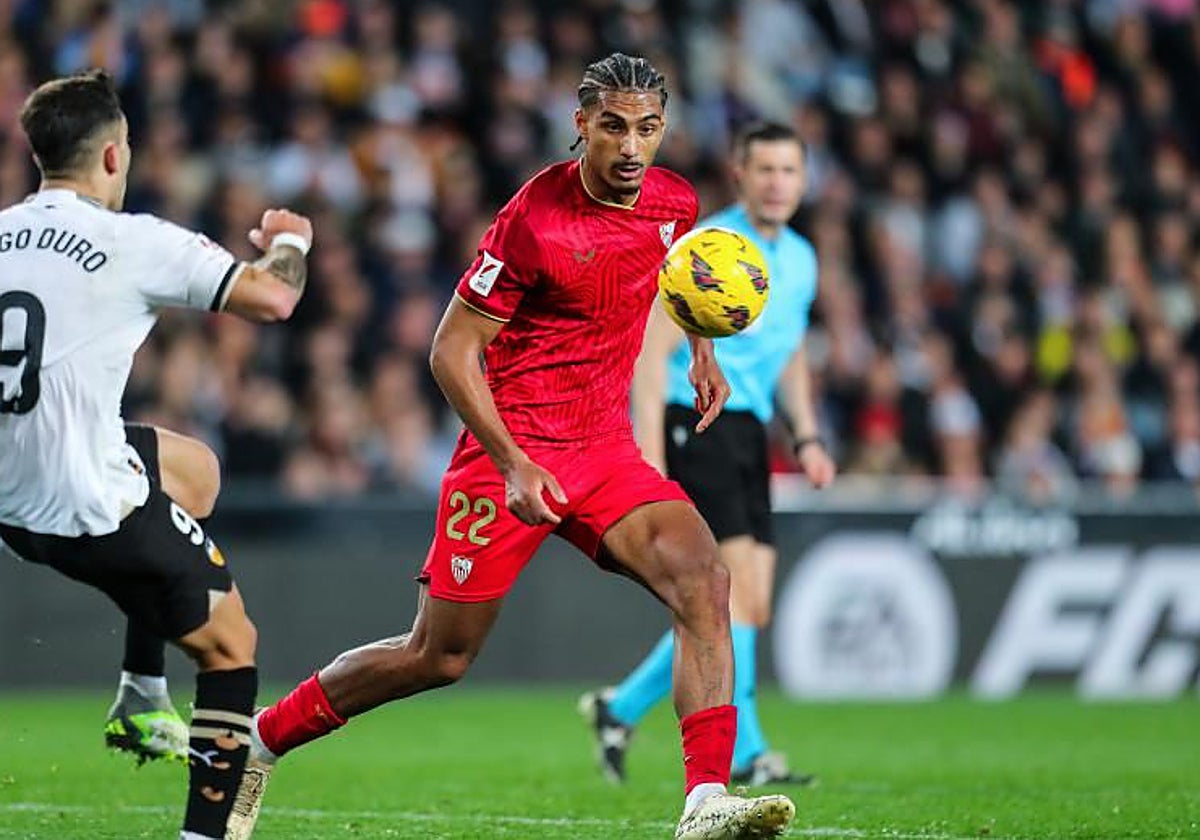 Badé en un partido frente al Valencia en  LaLiga