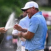 Jon Rahm cae en el desempate ante un Koepka pletórico