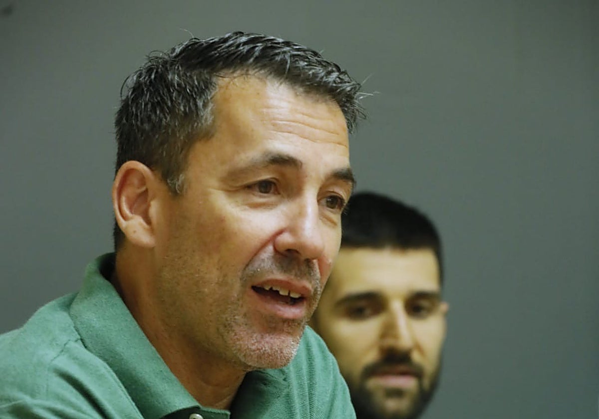 El técnico bético, Gonzalo García de Vitoria, en la rueda de prensa de este jueves