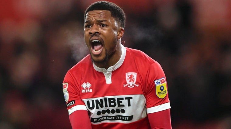 Akpom se encuentra con su fútbol en Middlesbourg