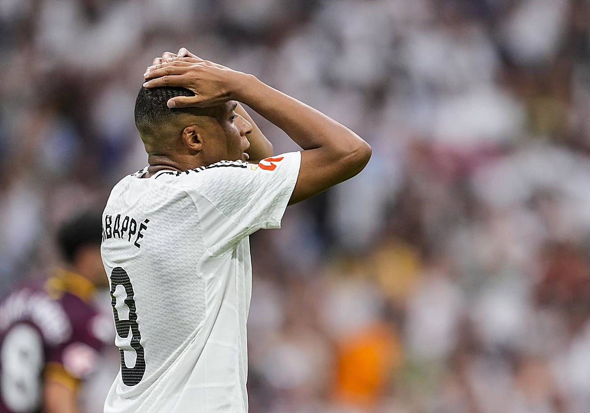 Mbappé durante el partido el Real Madrid contra el Valladolid