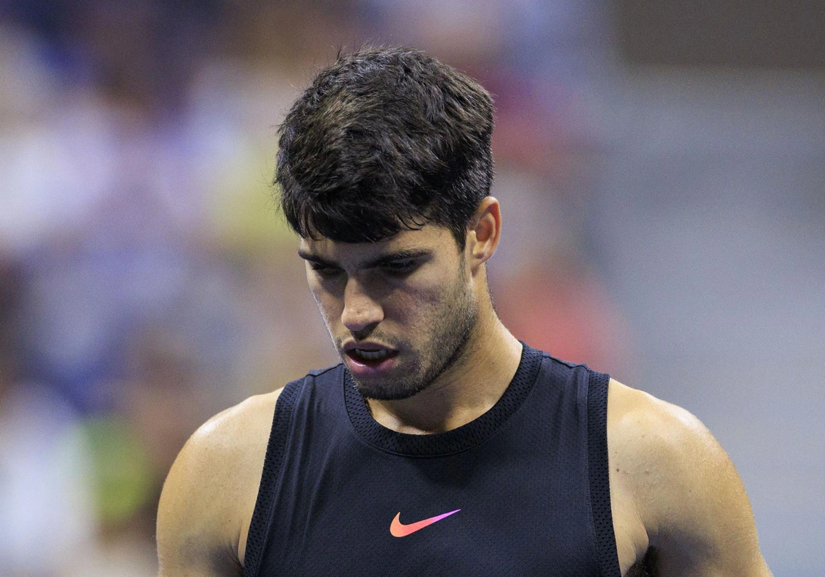 Carlos Alcaraz, cabizbajo tras su eliminación en el US Open