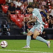 Correa salva al Atlético en San Mamés