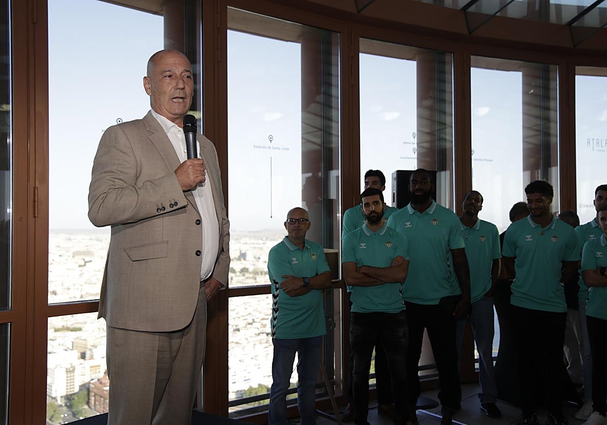 Pedro Fernández, en su turno de palabra en la presentación del proyecto en Torre Sevilla