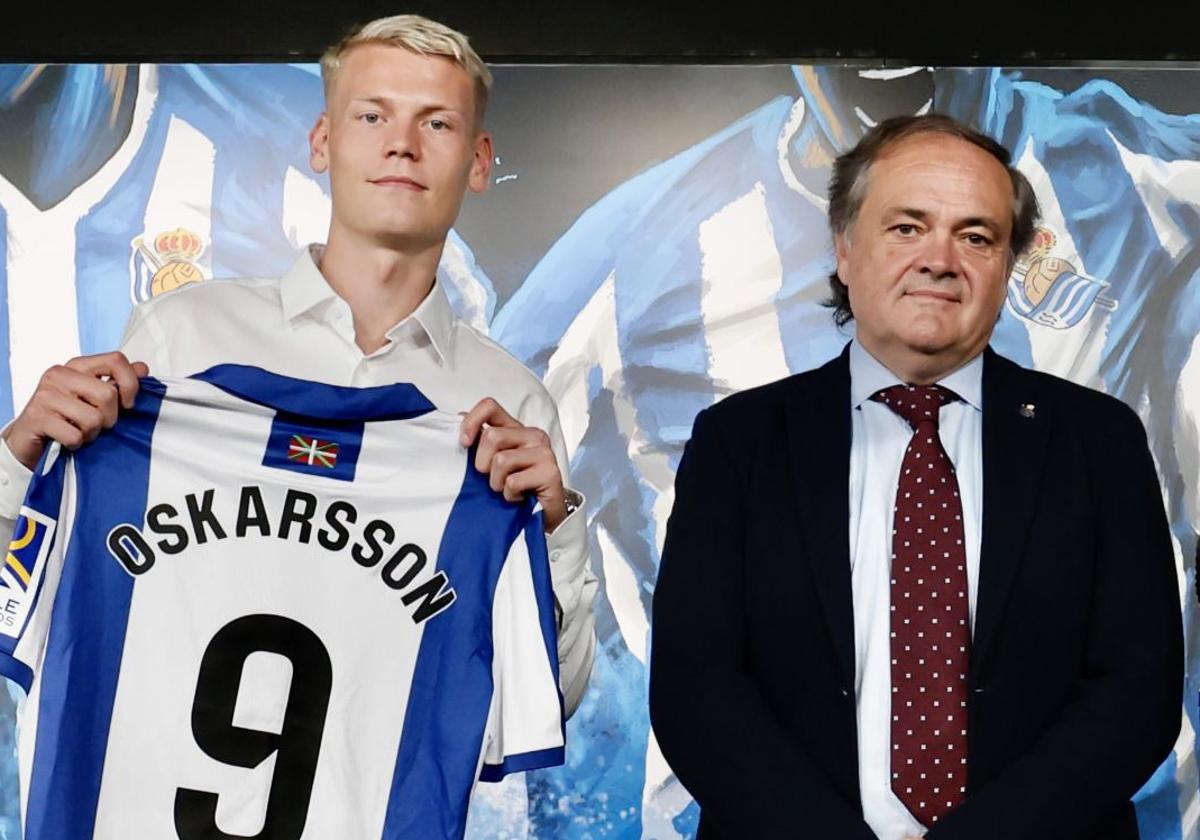 Óskarsson en su presentación con la Real