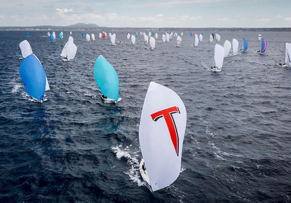 Douglas Newhouse y Jeremy Wilmot se sitúan al frente de la general del Mundial J70