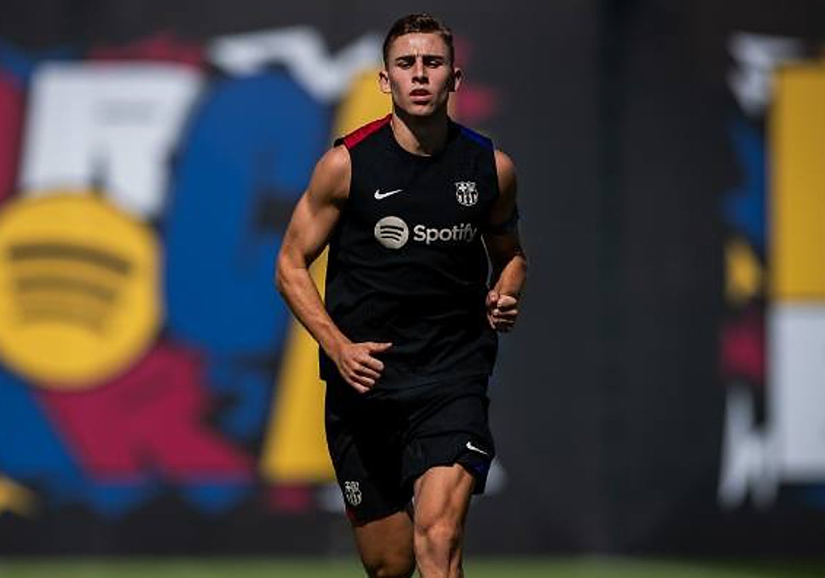 Fermín López durante el entrenamiento en el que se ha vuelto a lesionar