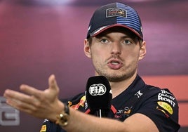 Verstappen pide suprimir las radios para no escuchar palabrotas