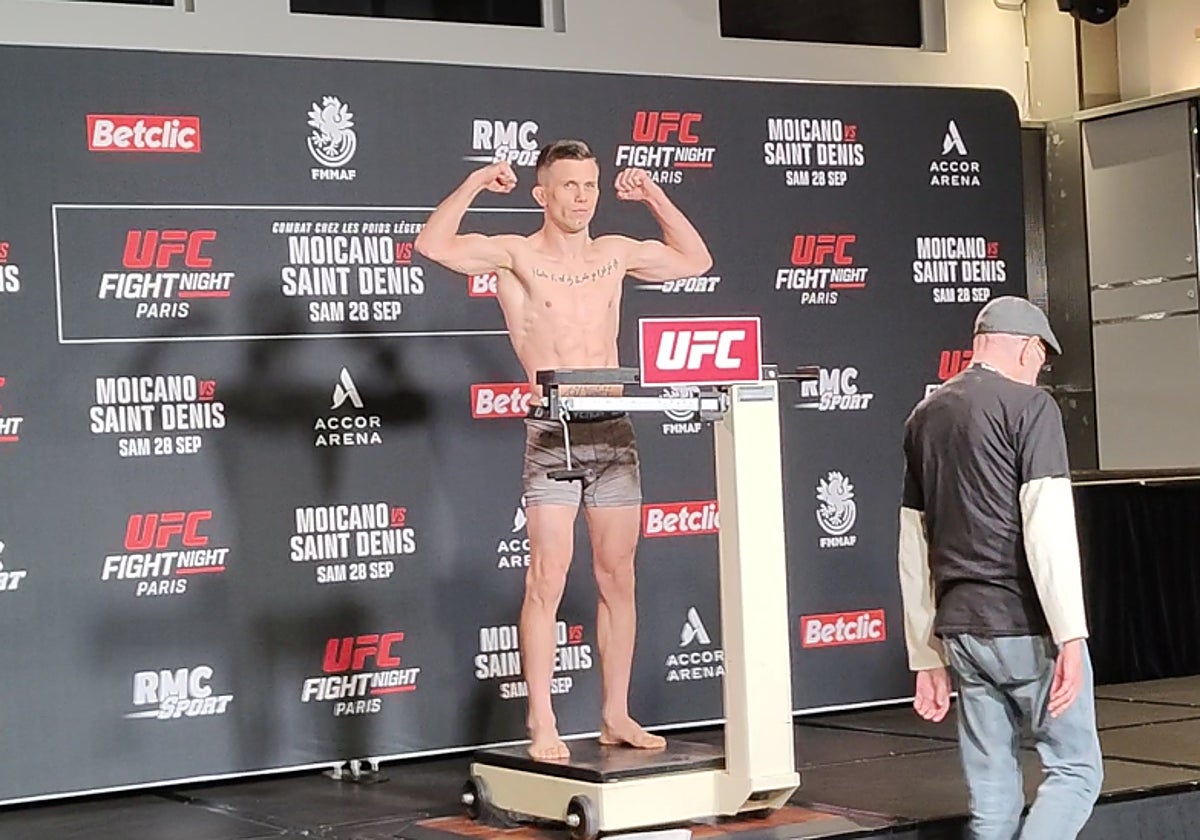 Dani Bárez, sobre la báscula en París