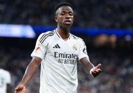 La Liga denunciará a los instigadores de llevar mascarillas al Atlético-Real Madrid para poder insultar a Vinicius sin ser identificados