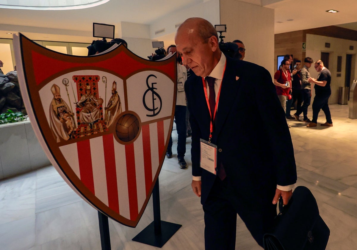 José María del Nido Benavente llegando a la junta ordinaria del Sevilla el pasado mes de diciembre