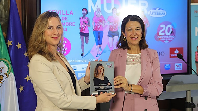 Maite Román junto a la delegada de Deportes, Silvia Pozo