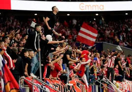 Aficionados del Frente Atlético en el derbi ante el Real Madrid