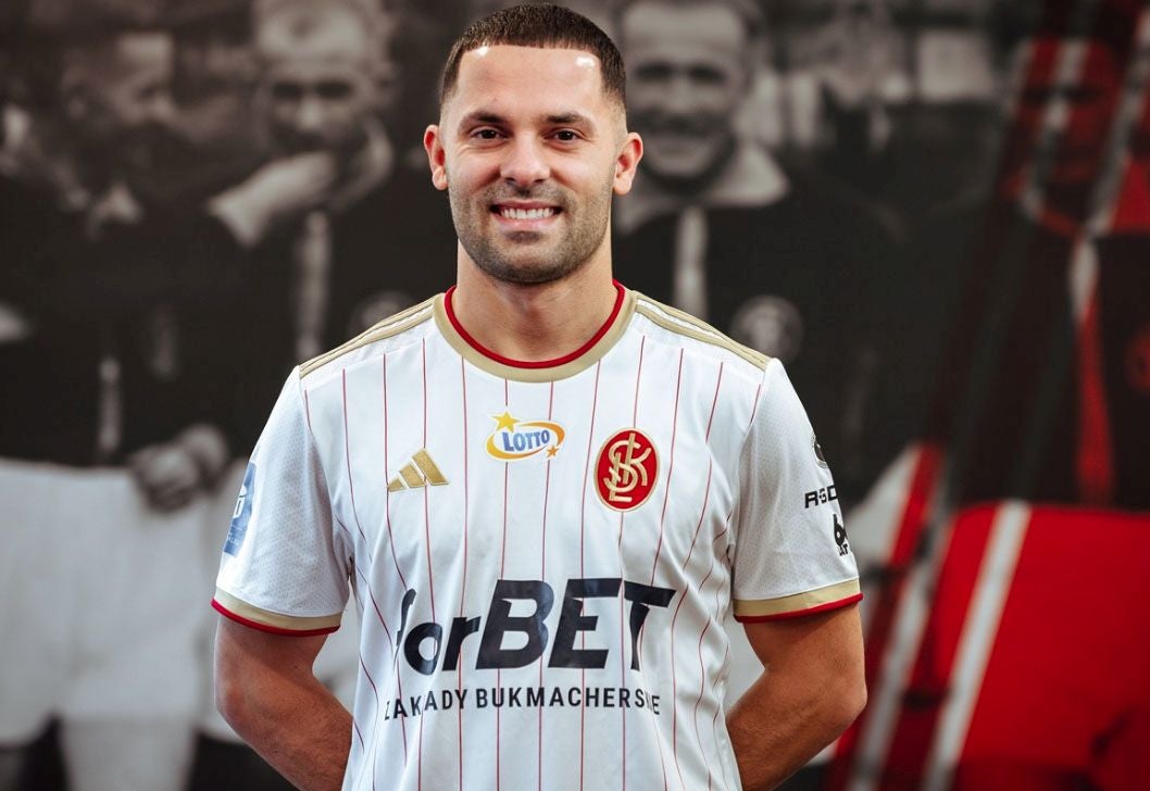 Riza Durmisi, en su presentación con el LKS Lodz de Polonia, su último equipo