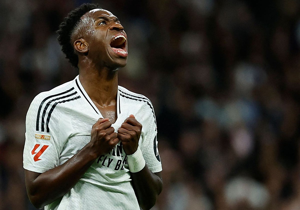 Vinicius, durante el Real Madrid-Barcelona del Bernabéu