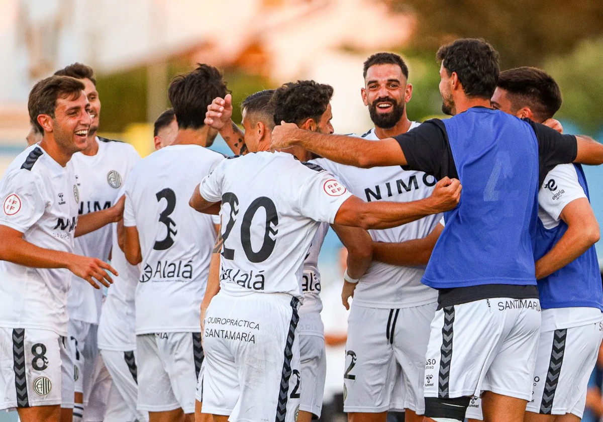 Jugadores del Atlético Central celebran un gol esta temporada