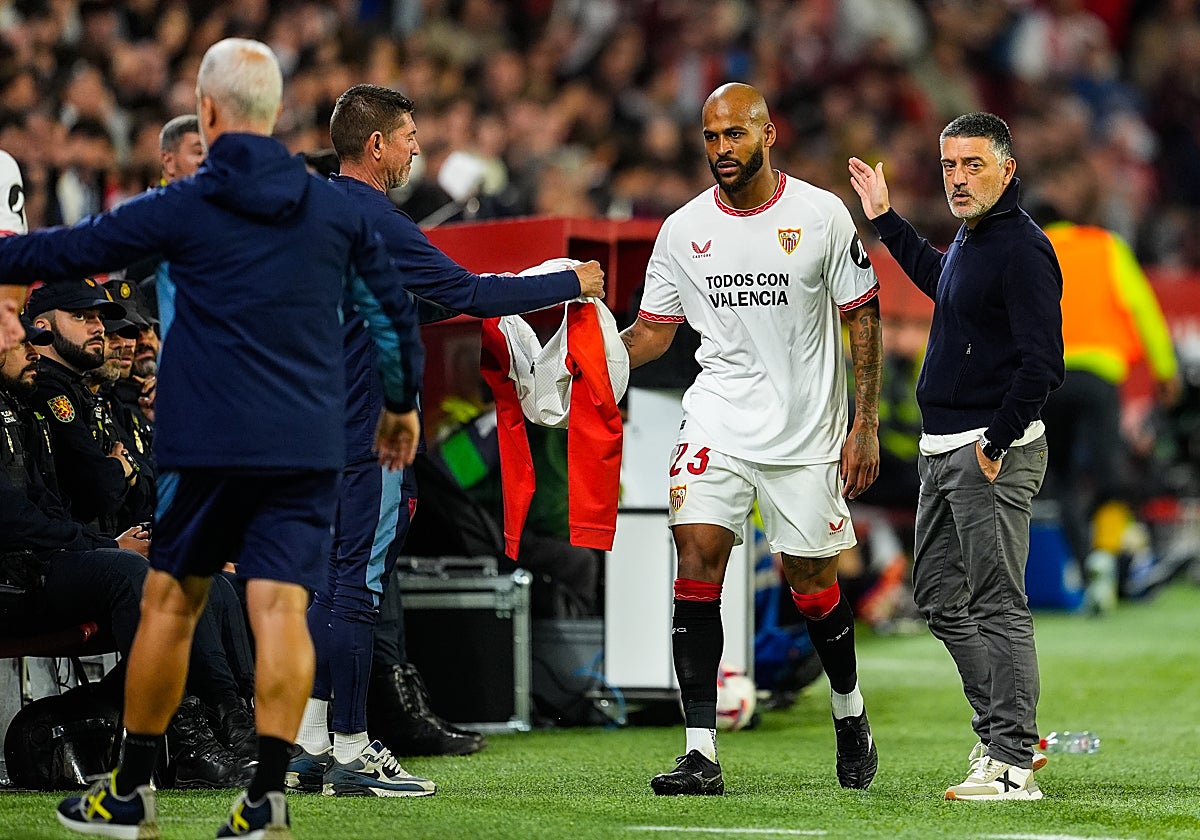 Marcao, tras ser sustituido en el partido celebrado este domingo en el Sánchez-Pizjuán ante la Real Sociedad
