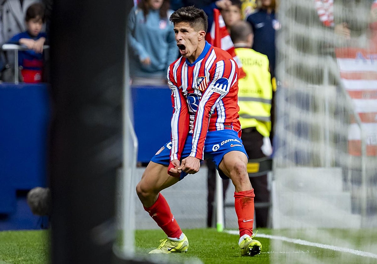 Giuliano celebra con efusividad su primer gol con el Atlético