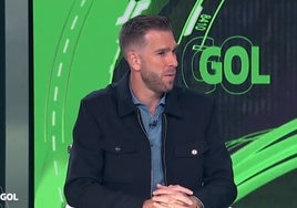 Adrián, el abogado y poli malo del Betis: «Me he puesto bastante serio con el tema de las multas en el vestuario»