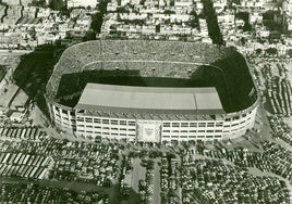 Fotogalería: ¿Cómo eran los estadios de fútbol en el siglo pasado?