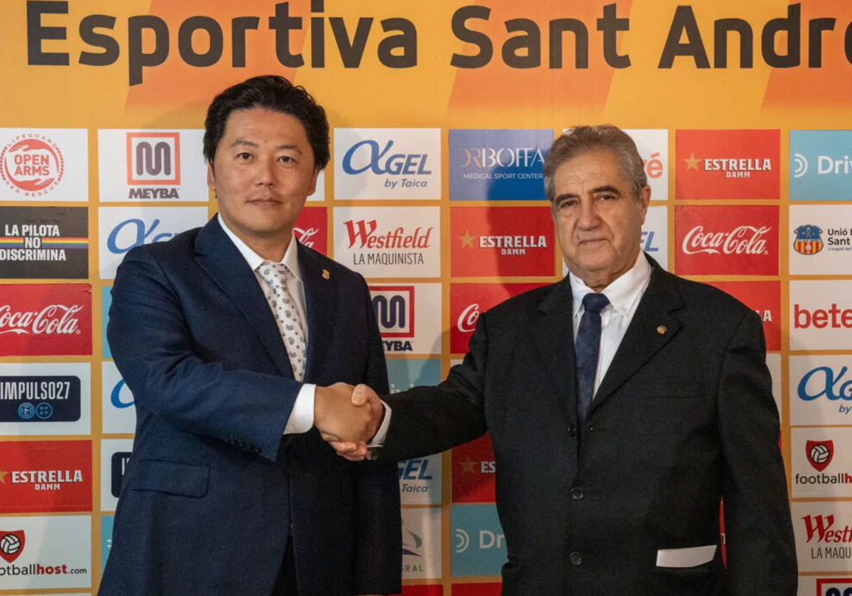 Taito Suzuki, junto a Manuel Camino