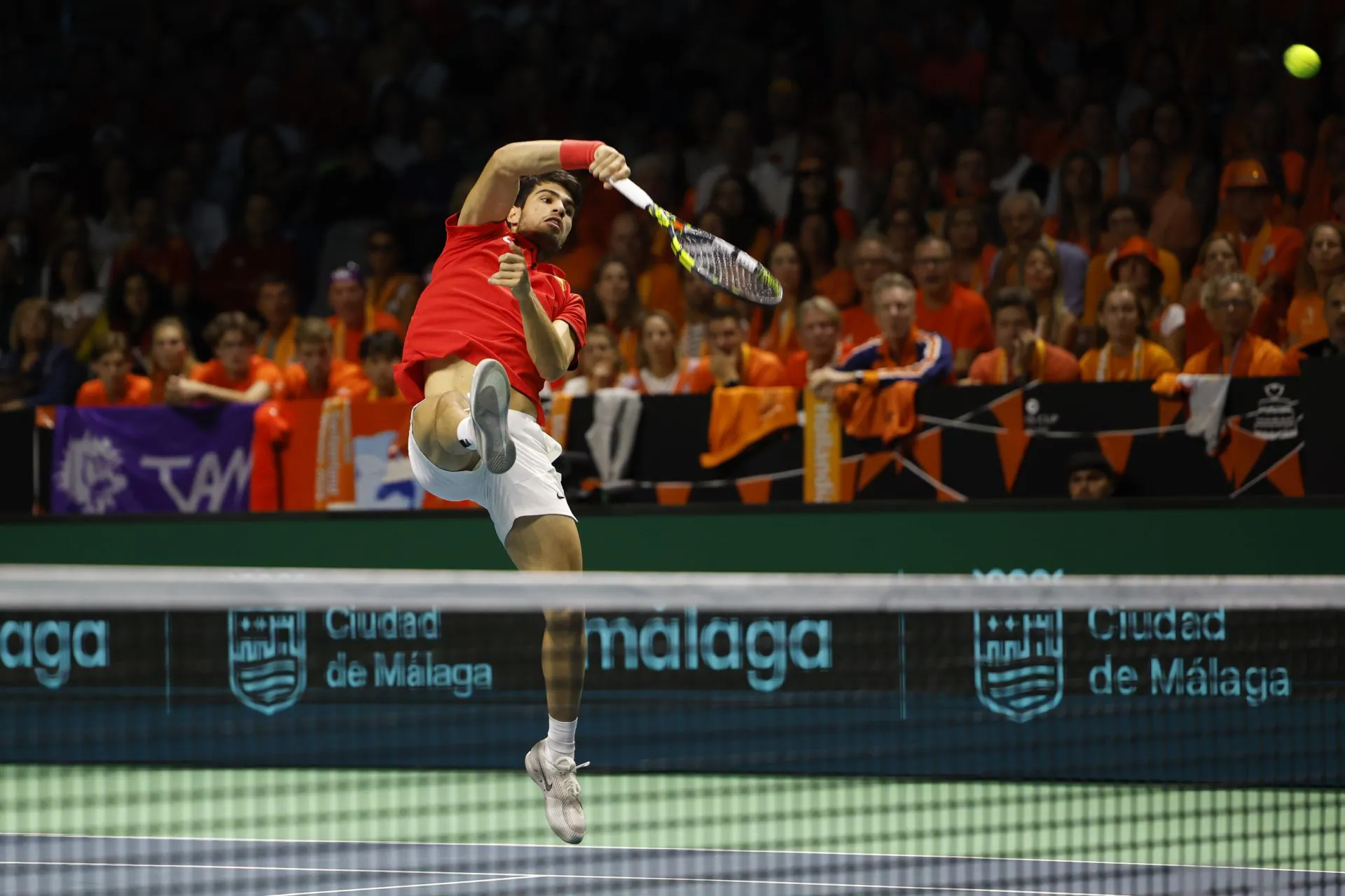 Alcaraz durante su partido de dobles en Copa Davis