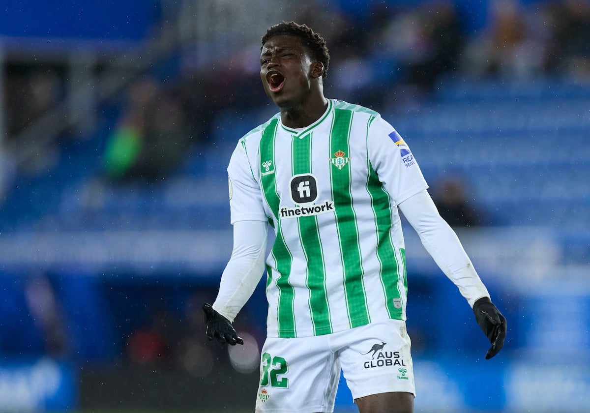 Nobel Mendy, el día que debutó con el primer equipo ante el Alavés en la Copa del Rey 23-24