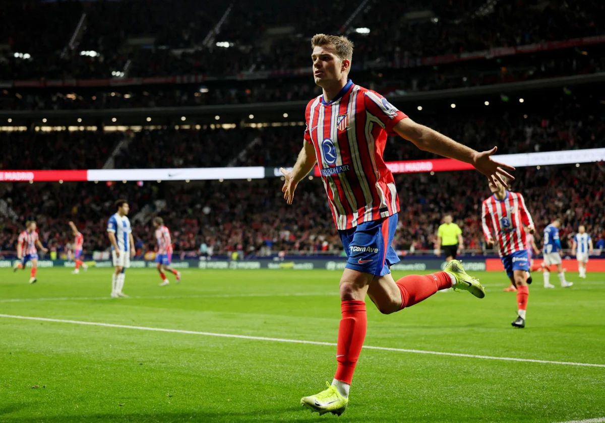 Sorloth celebra el segundo gol del Atlético ante el Alavés