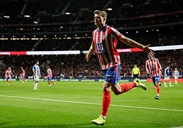 Trabajada remontada del Atlético para celebrar el partido 700 de Simeone