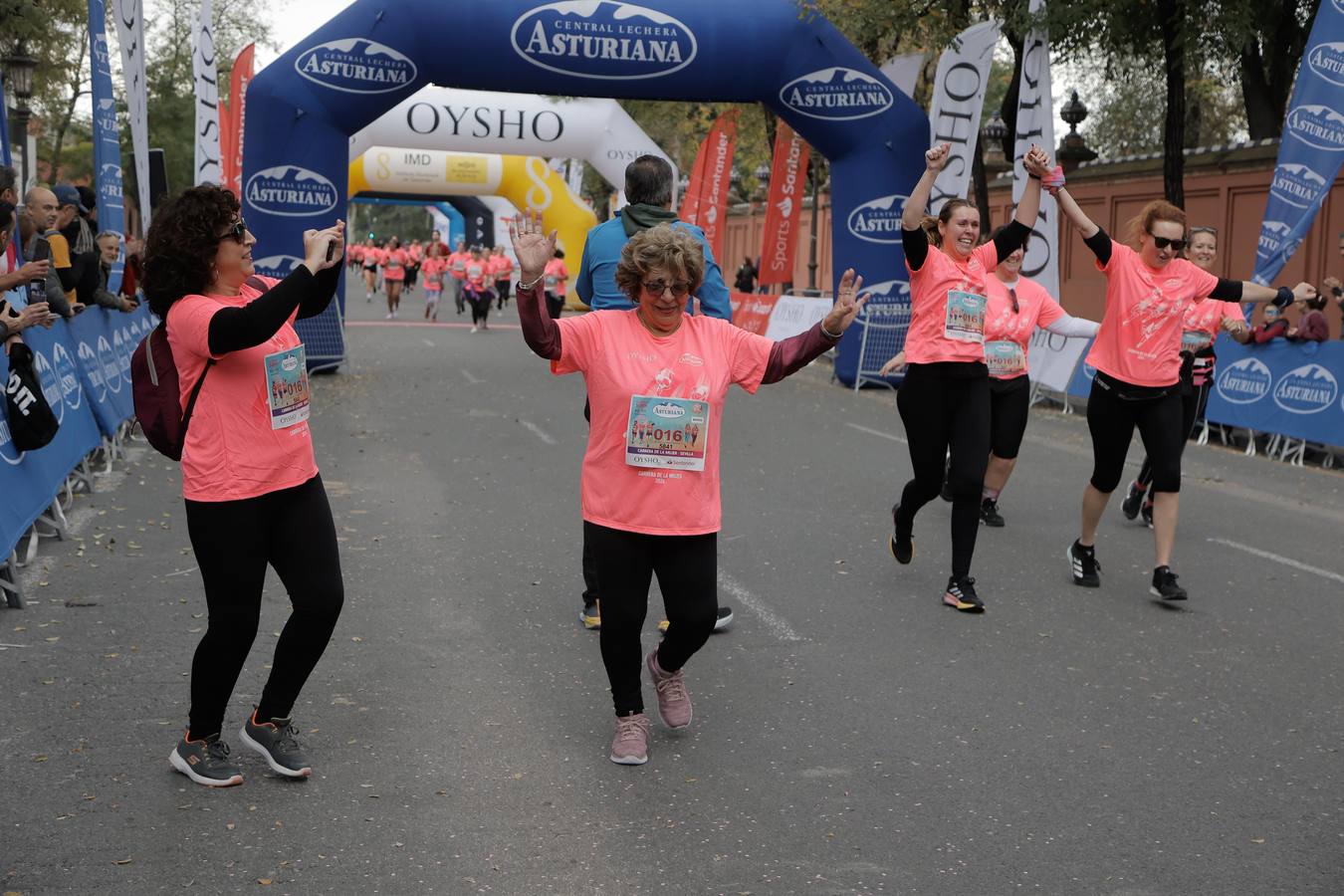 Participantes en la Carrera de la Mujer de Sevilla