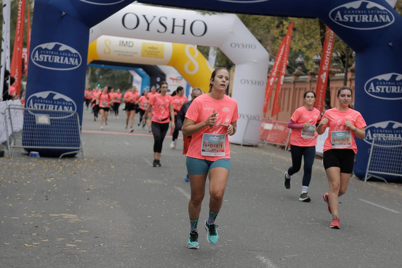 Participantes en la Carrera de la Mujer de Sevilla