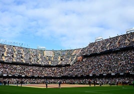 LaLiga denuncia cánticos ofensivos contra el Sevilla en el Valencia - Betis