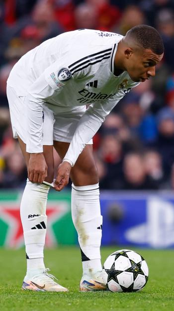 Rendimiento inaceptable: Mbappé tendría que ser suplente