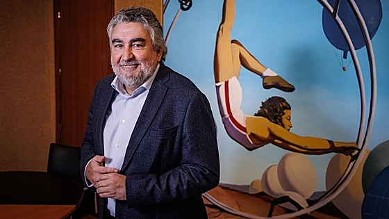 Rodríguez Uribes : «Yo soy gestor, no atleta; a ver si el ministro de Transportes tiene que ser un ferroviario»