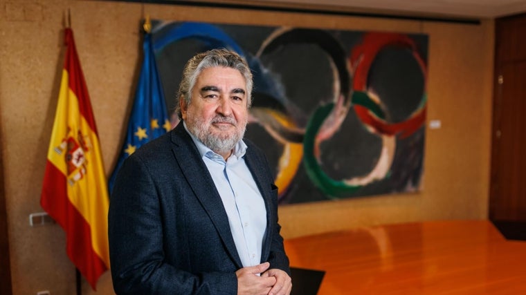 Rodríguez Uribes, durante la entrevista