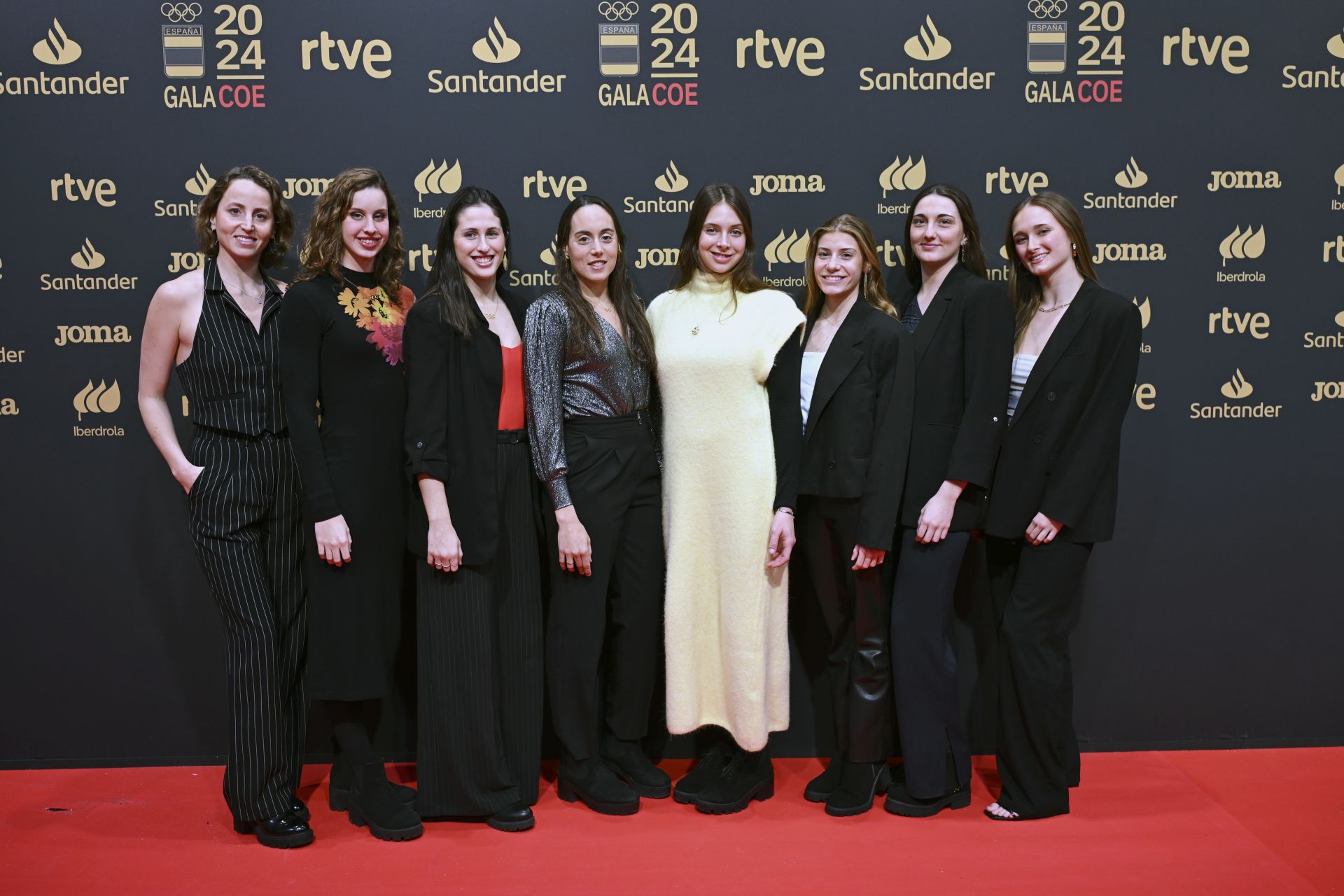 Las nadadoras del equipo de natación artística española