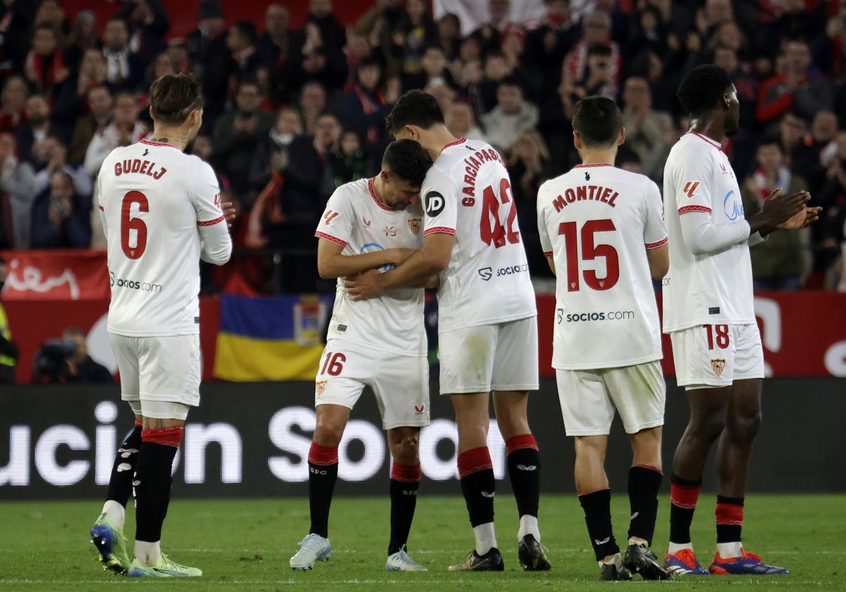 Jesús Navas se marcha entre lágrimas del Sánchez-Pizjuan.