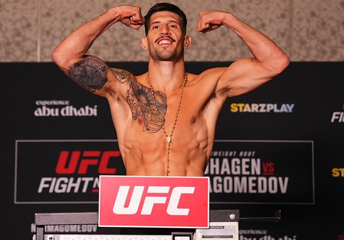 Joel Álvarez en uno de sus pesajes